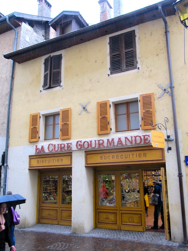A sweet shop called &ldquo;La Cure Gourmande&rdquo; in Annecy, France.