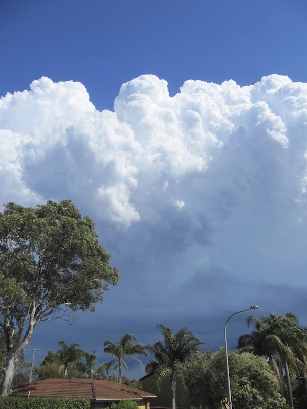 A weather front moves in over Sydney&rsquo;s southern suburbs