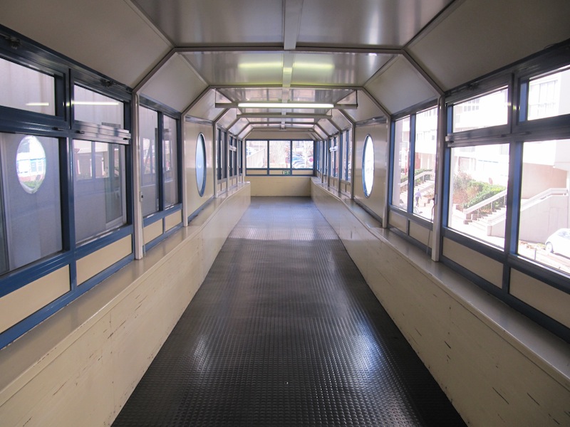 A worn corridor in the Tonkin Clinic, Lyon