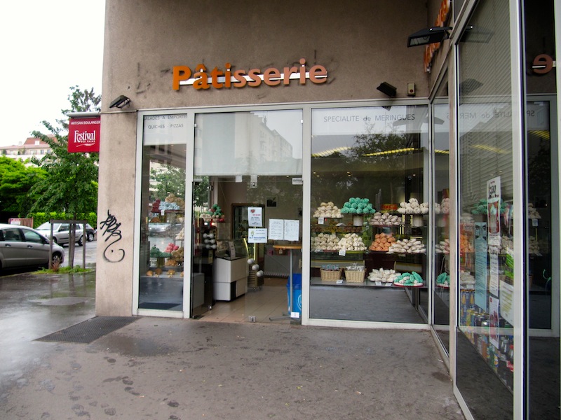 Pâtisserie specialising in meringues near Henon, Lyon