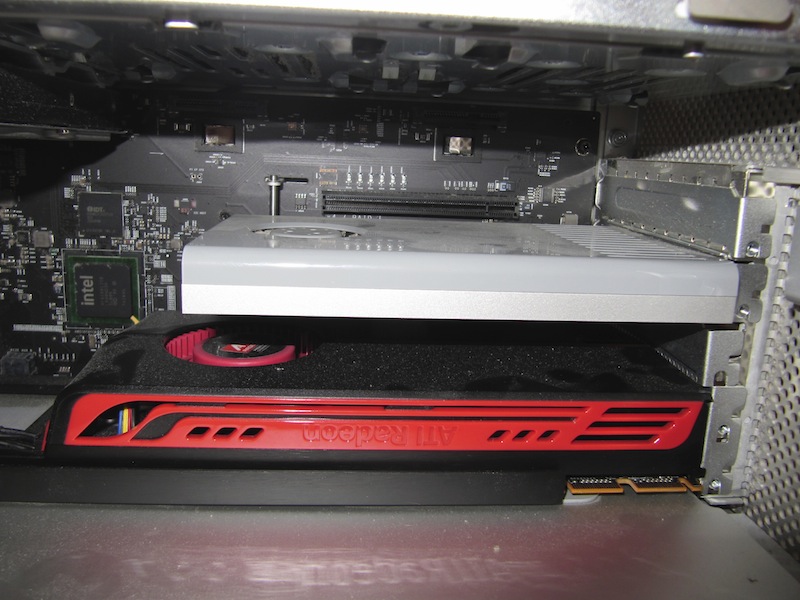 NVidia GT120 and ATI Radeon HD 5770 side by side