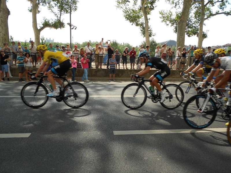 Cyclists passing through Lyon