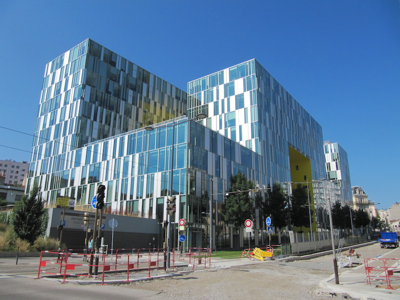 A new building of glass