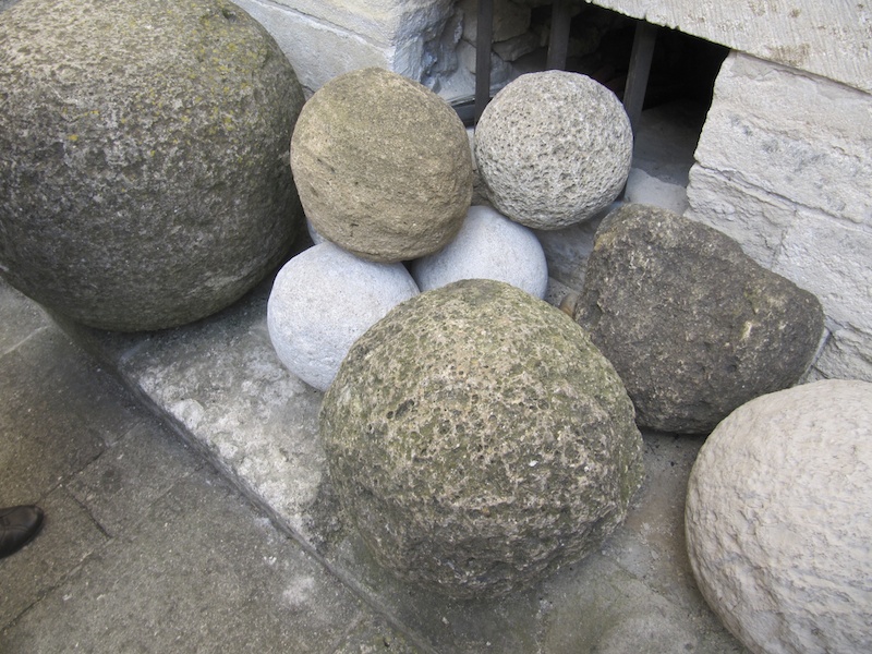 Stone canon balls