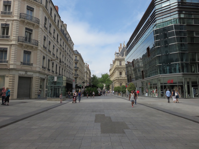 Looking north on Lyon&rsquo;s rue de la République