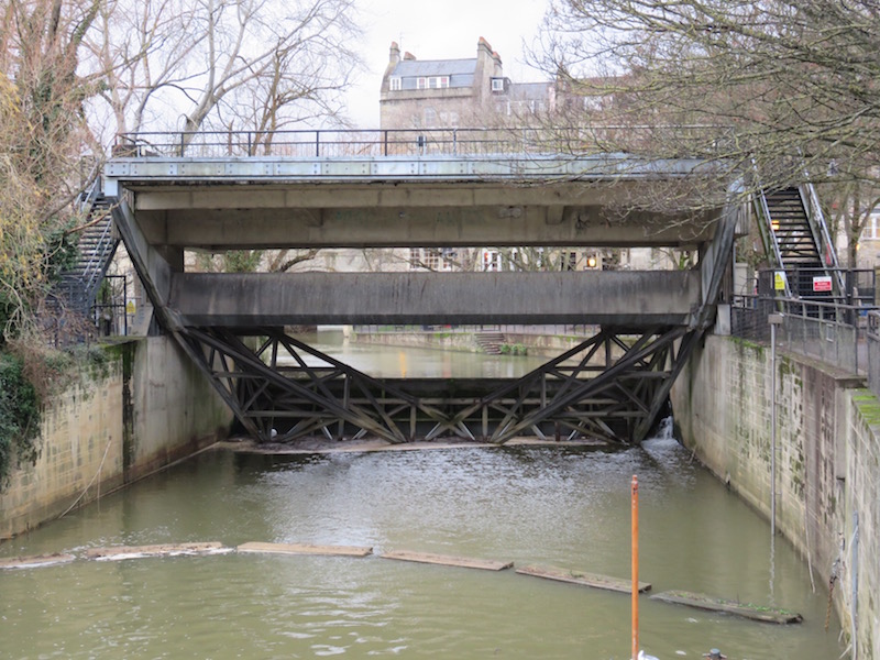 River flow control in Bath