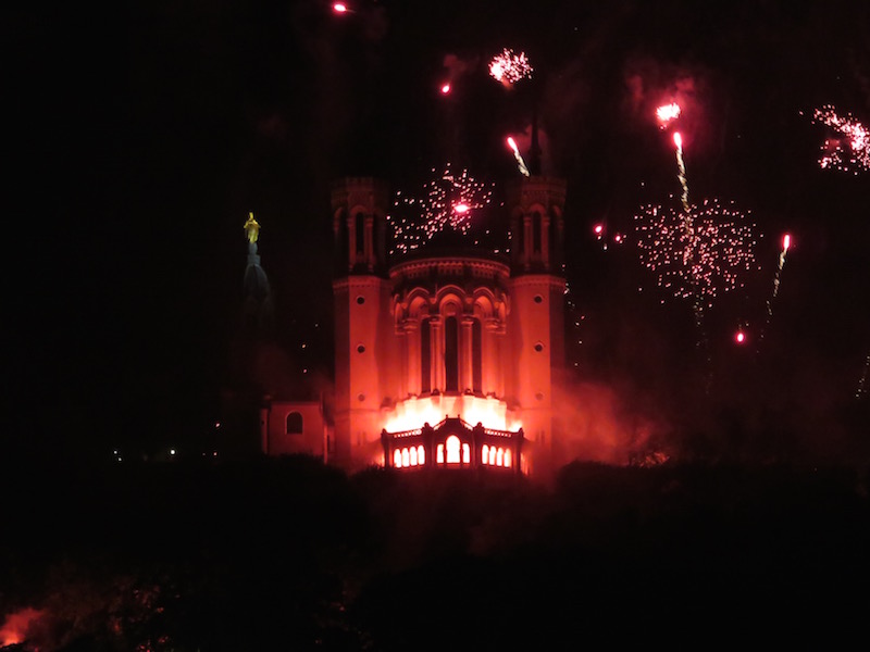 The Basilica&rsquo;s illumination is synchronised with the show.