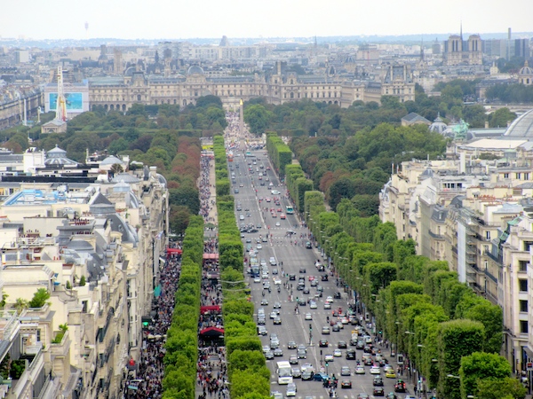View along the Champs Élysées to the Louvre