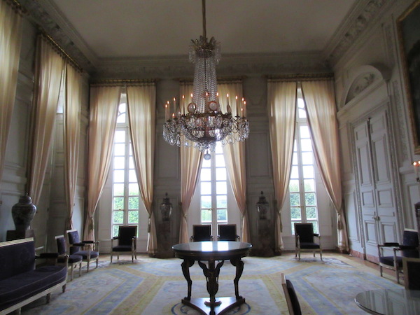 An elegant drawing room in the Grand Trianon